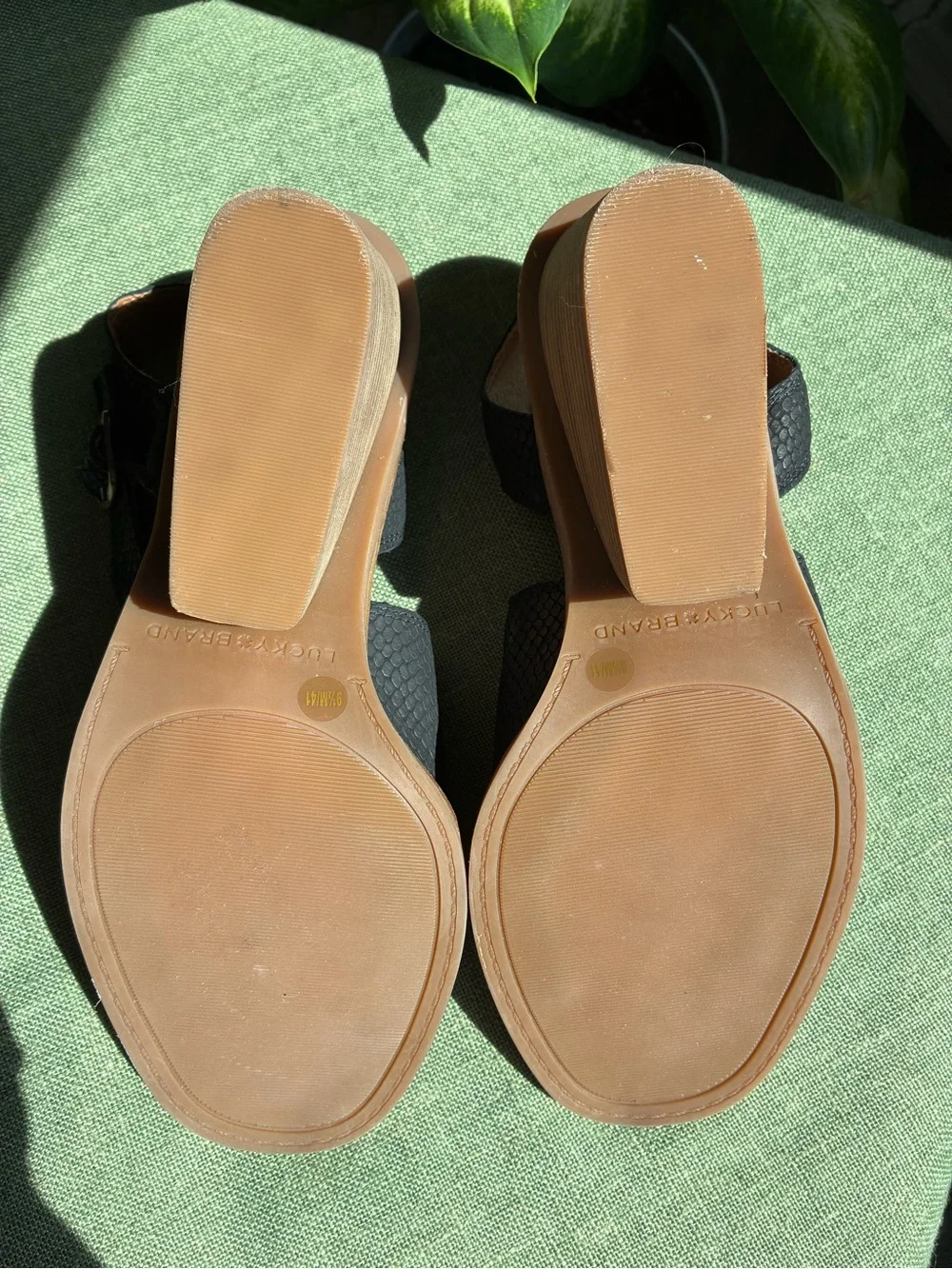Lucky Brand Peep Toe Block Heel Sandals Size 9.5